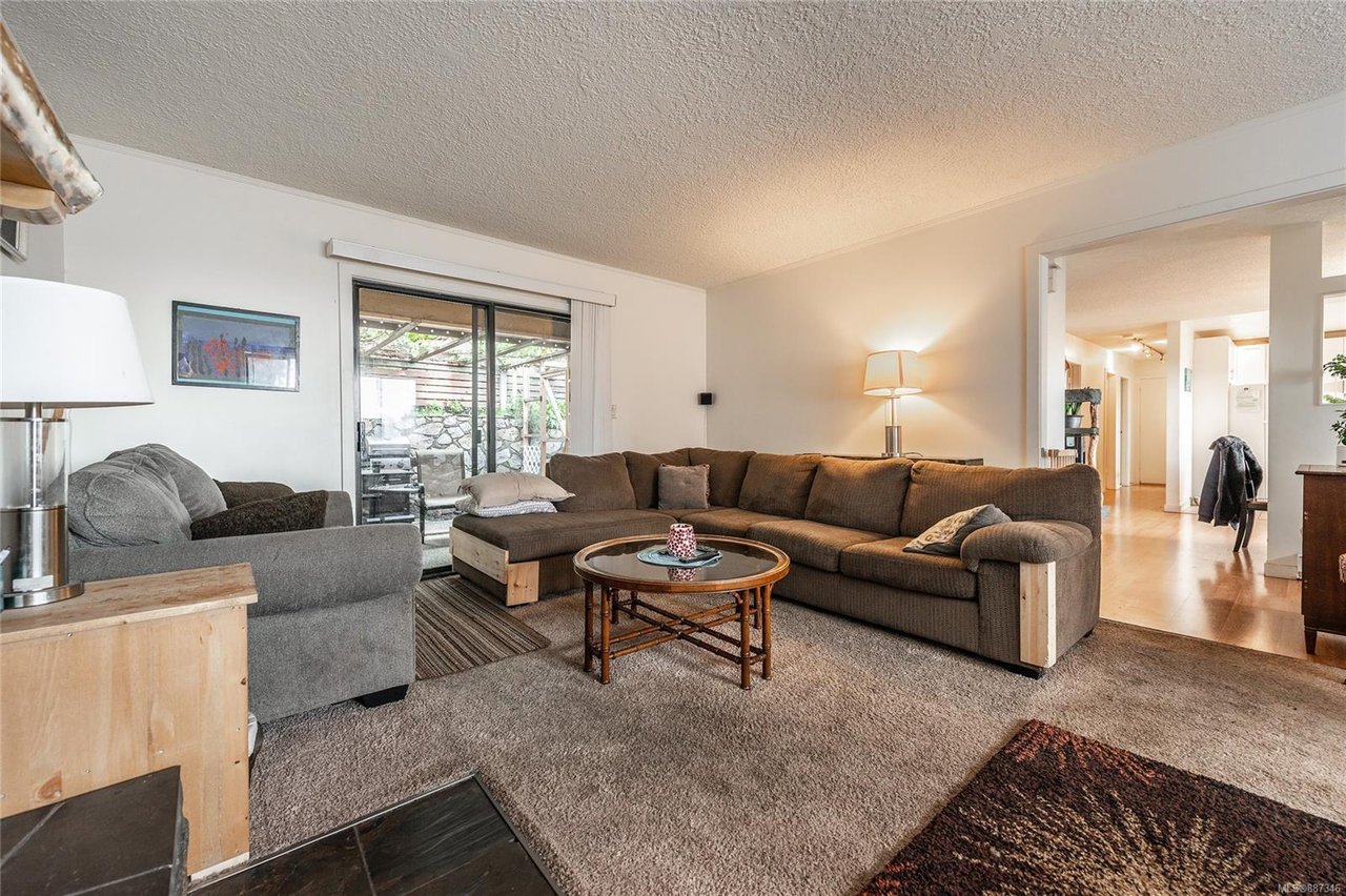 935 Lakeview Ave