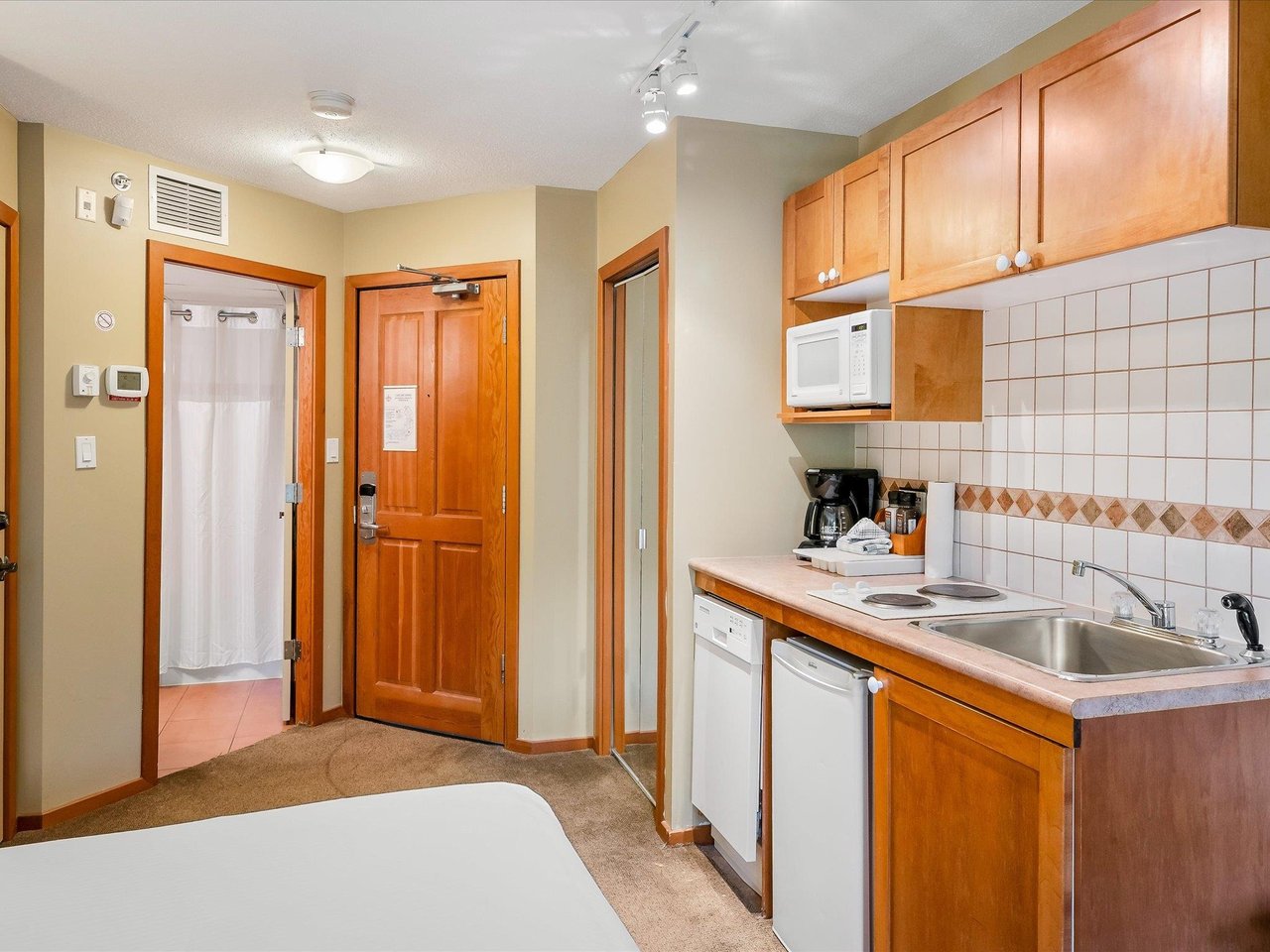 411-4315 Northlands Blvd