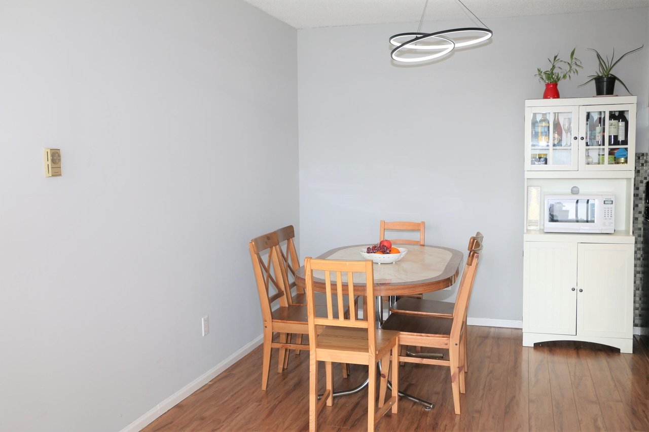 1402-7235 Salisbury Ave