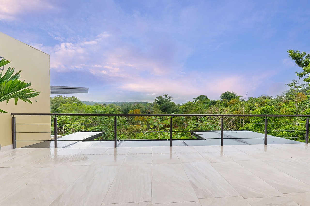 Casa Palma, Brand New Luxury 3 bedroom, 4 bathroom home with Amazing Sunset View in Quepos