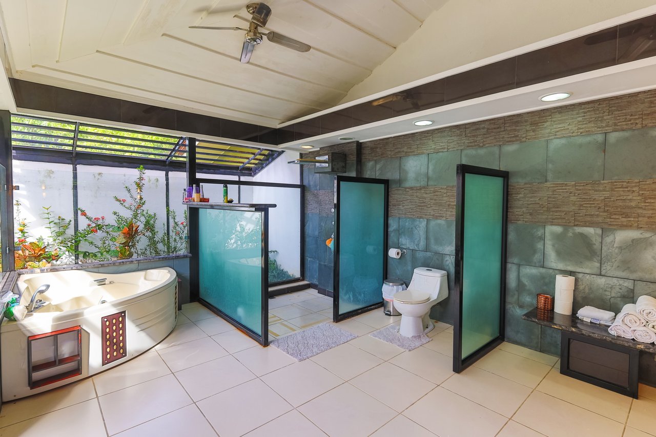 La Casona , 5 bdr estate