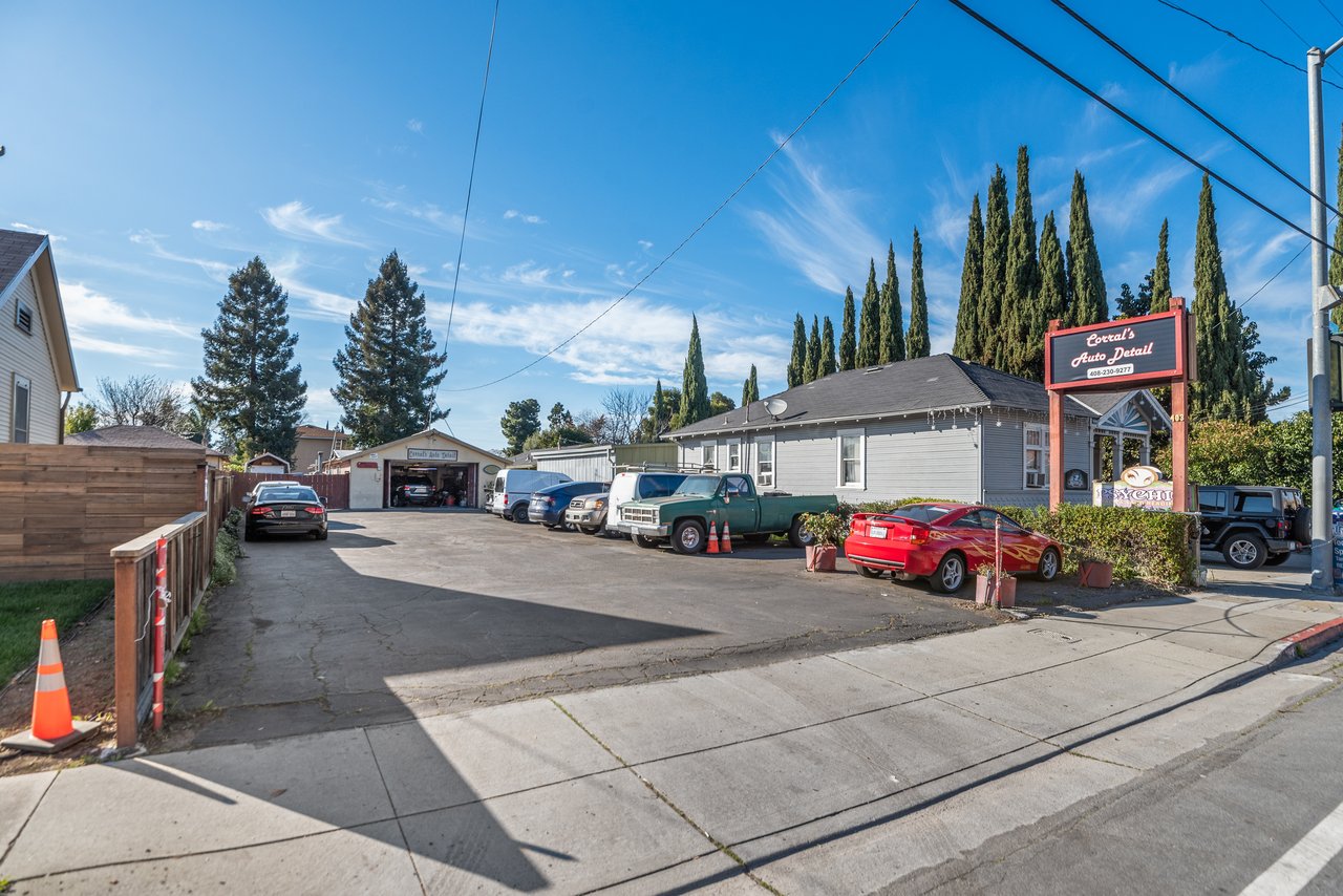 1,375 SF Auto Repair Owner User Opportunity