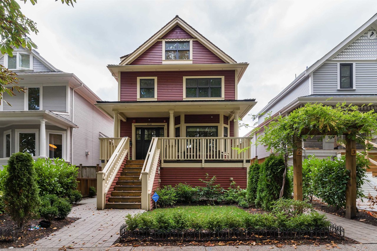2-458 E 10th Ave