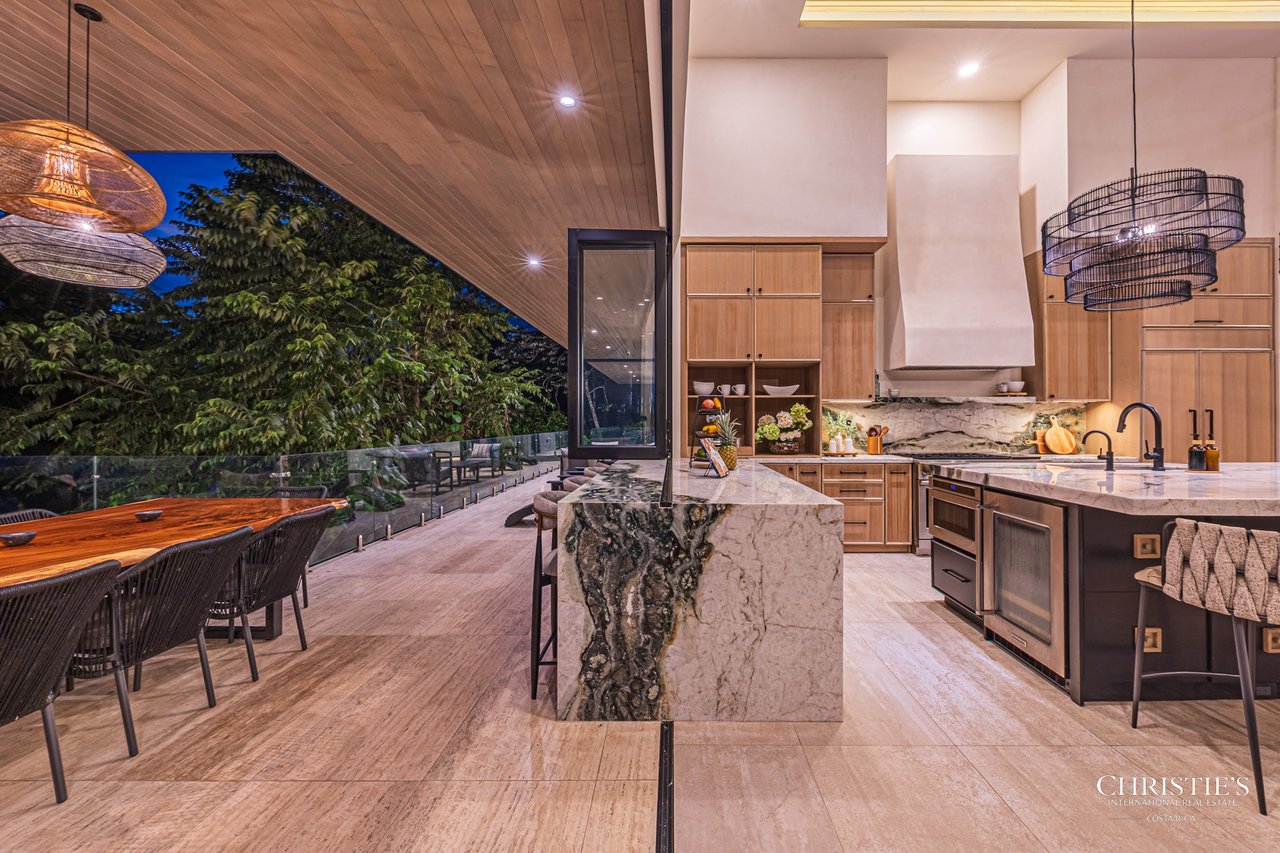 Luxury Estate in Escaleras- incredible ocean views 5.5 Acres