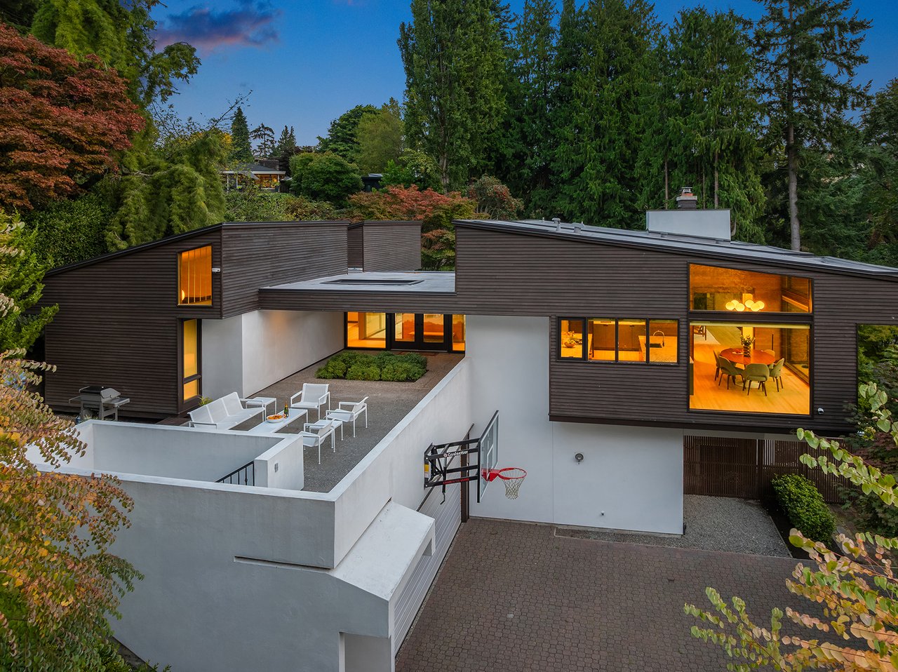 4343 W McLaren Street