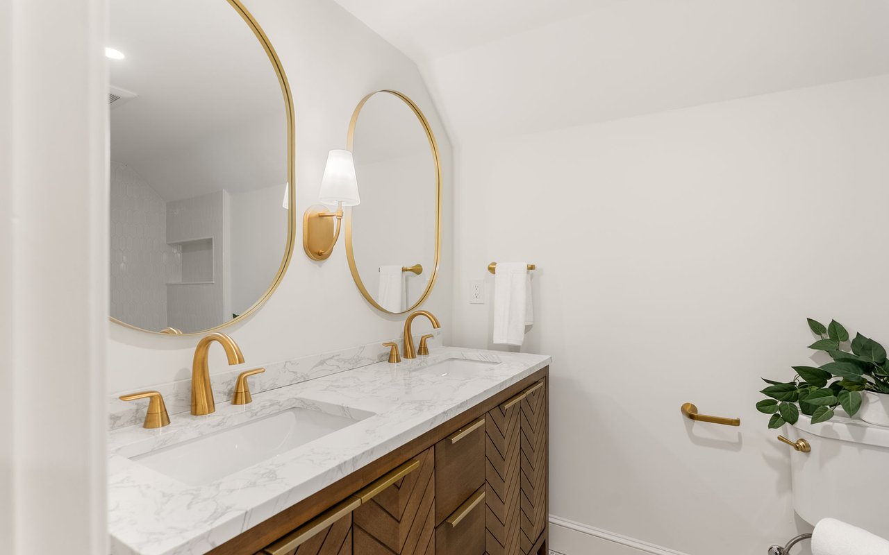 95 Sylvan Lane Weston, MA 02493