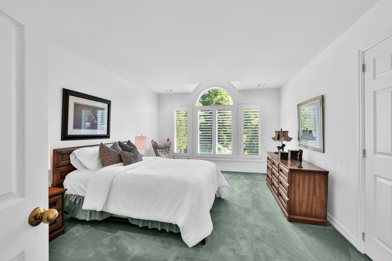 2360 8 Side Road, Burlington