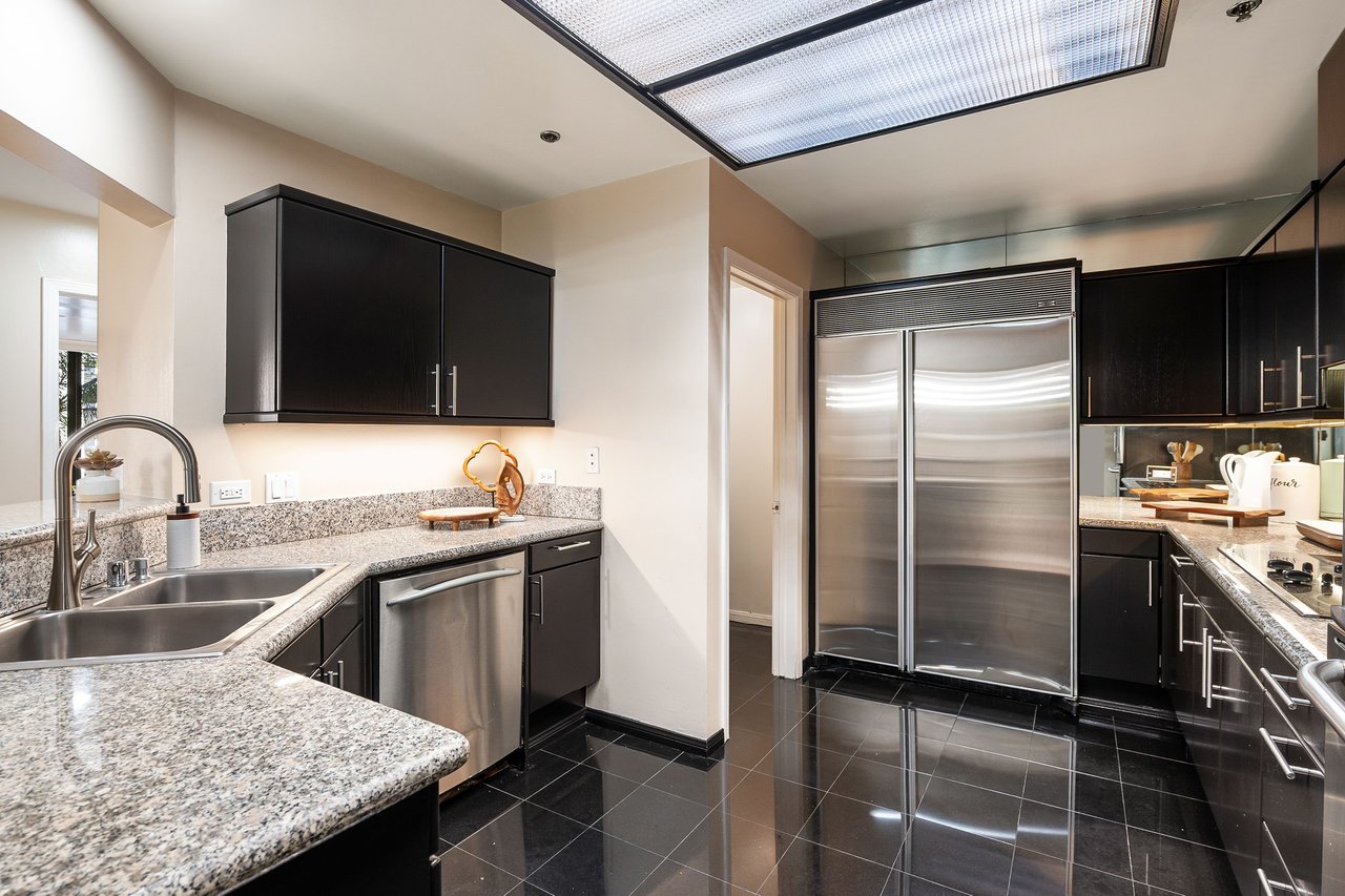 Park Wilshire #406, Wilshire Corridor