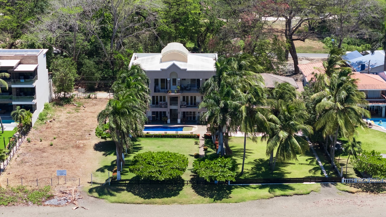 Beachfront El Destino #1A