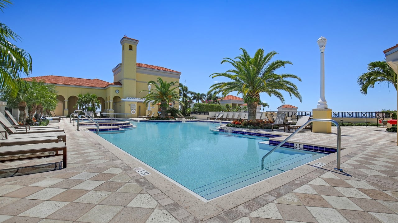 701 S Olive Ave, #1101