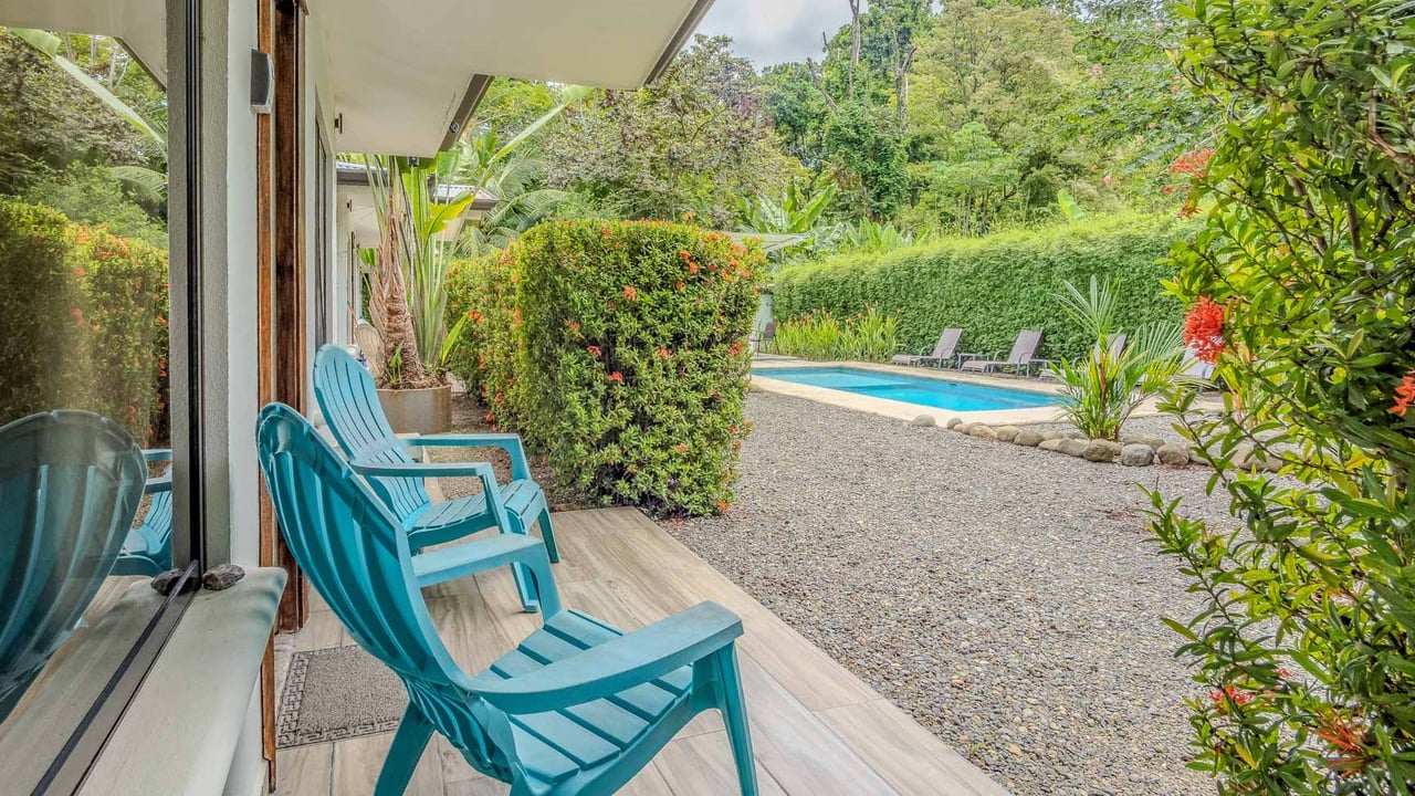 Tropical 3-Cabin Home with Pool and Gardens in the Heart of Uvita