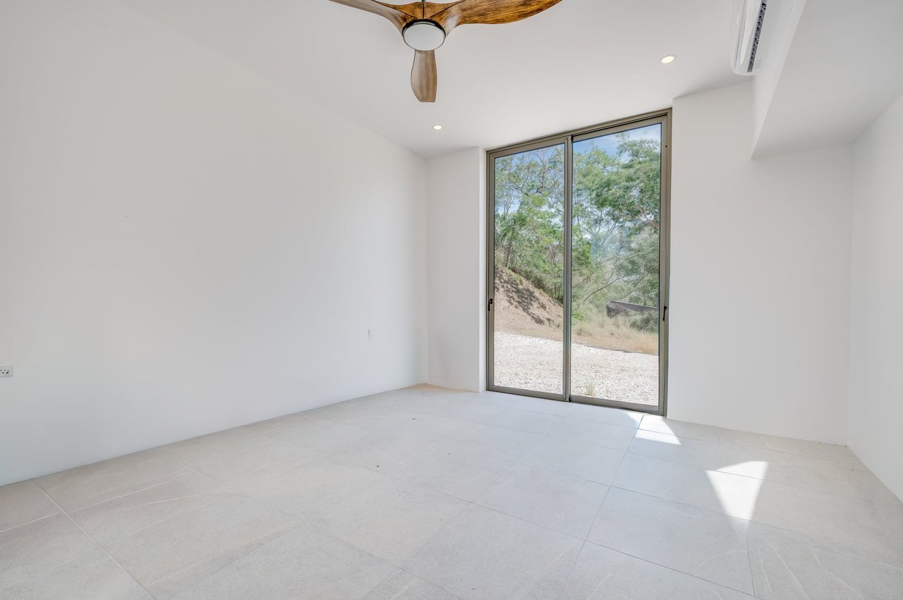 Finca Hermosa | Modern 3BR Luxury Villa with Infinity Pool in Exclusive Finca Panama Community