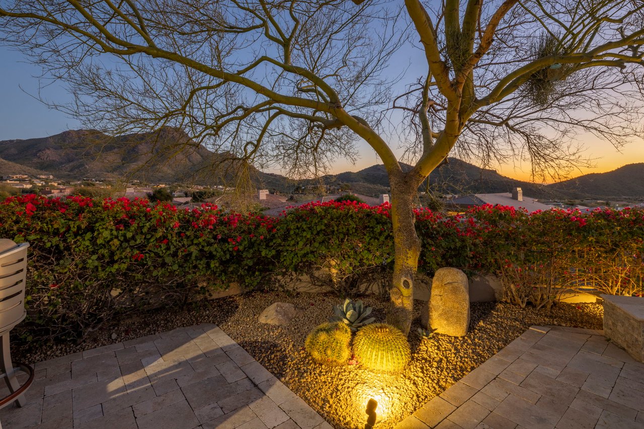 11129 E JUAN TABO Road