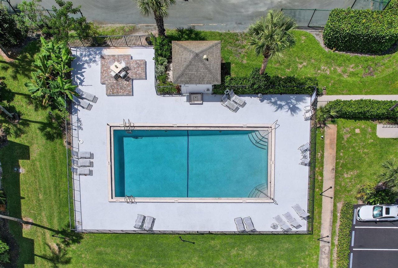 1605 S US Highway 1 Apt 8E