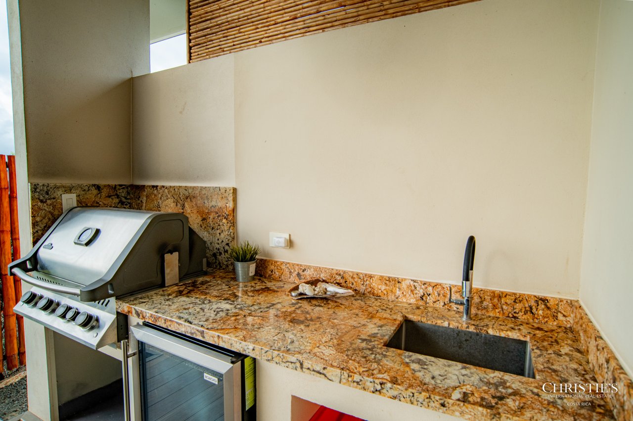 Toltec Estate & Casa Lunax Oceanview Investment Compound