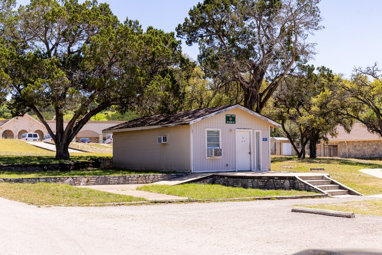 1325 Harper Road