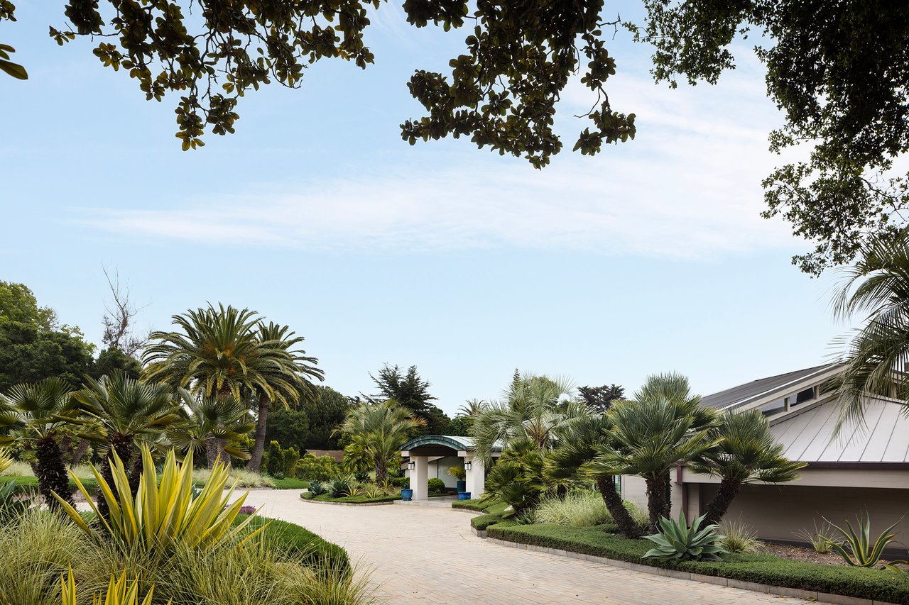 4145 Creciente Drive