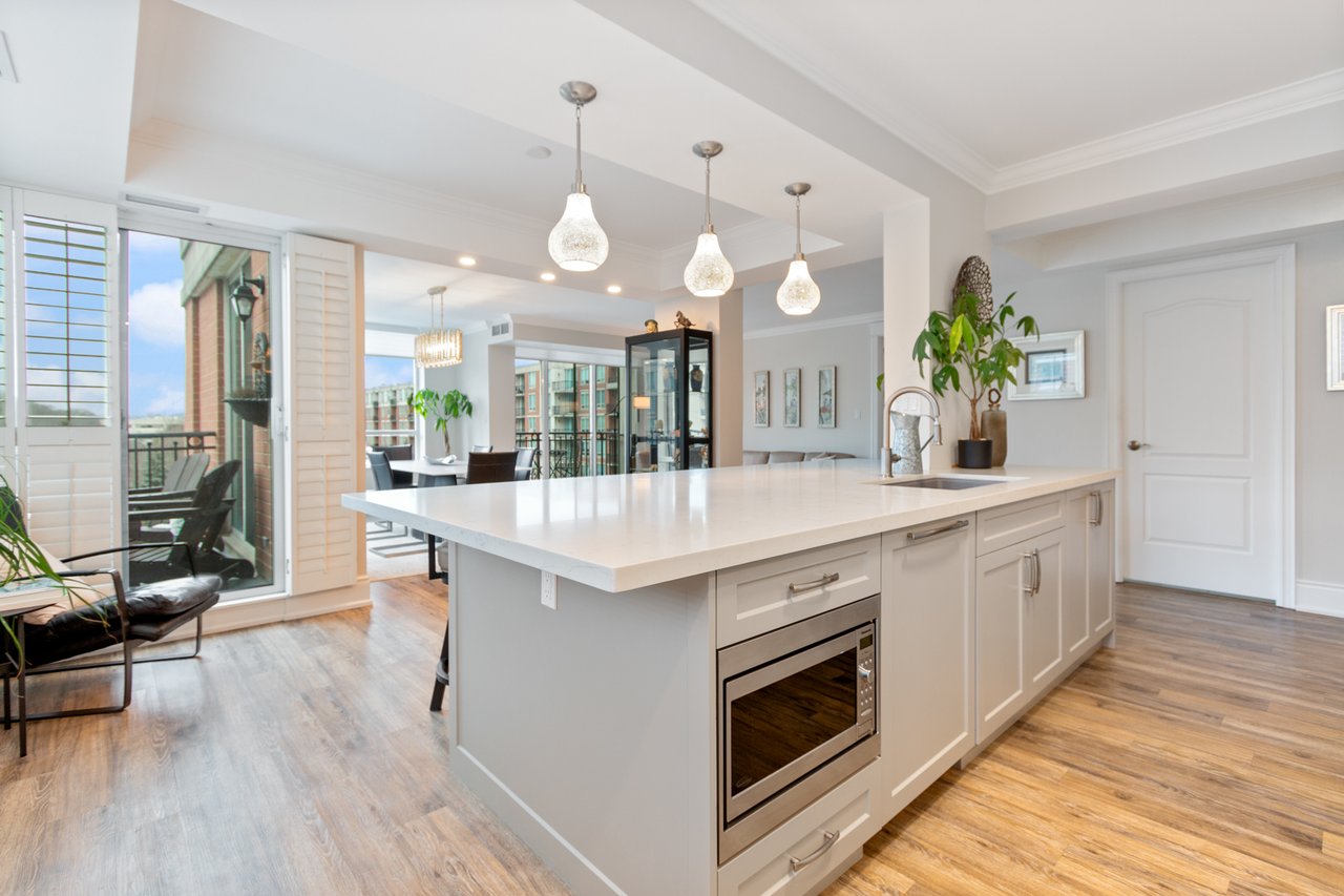 721 - 28 William Carson Crescent