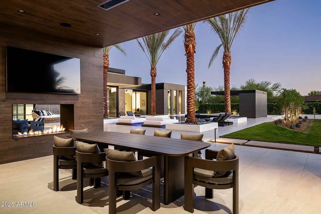 6911 E Jackrabbit Rd