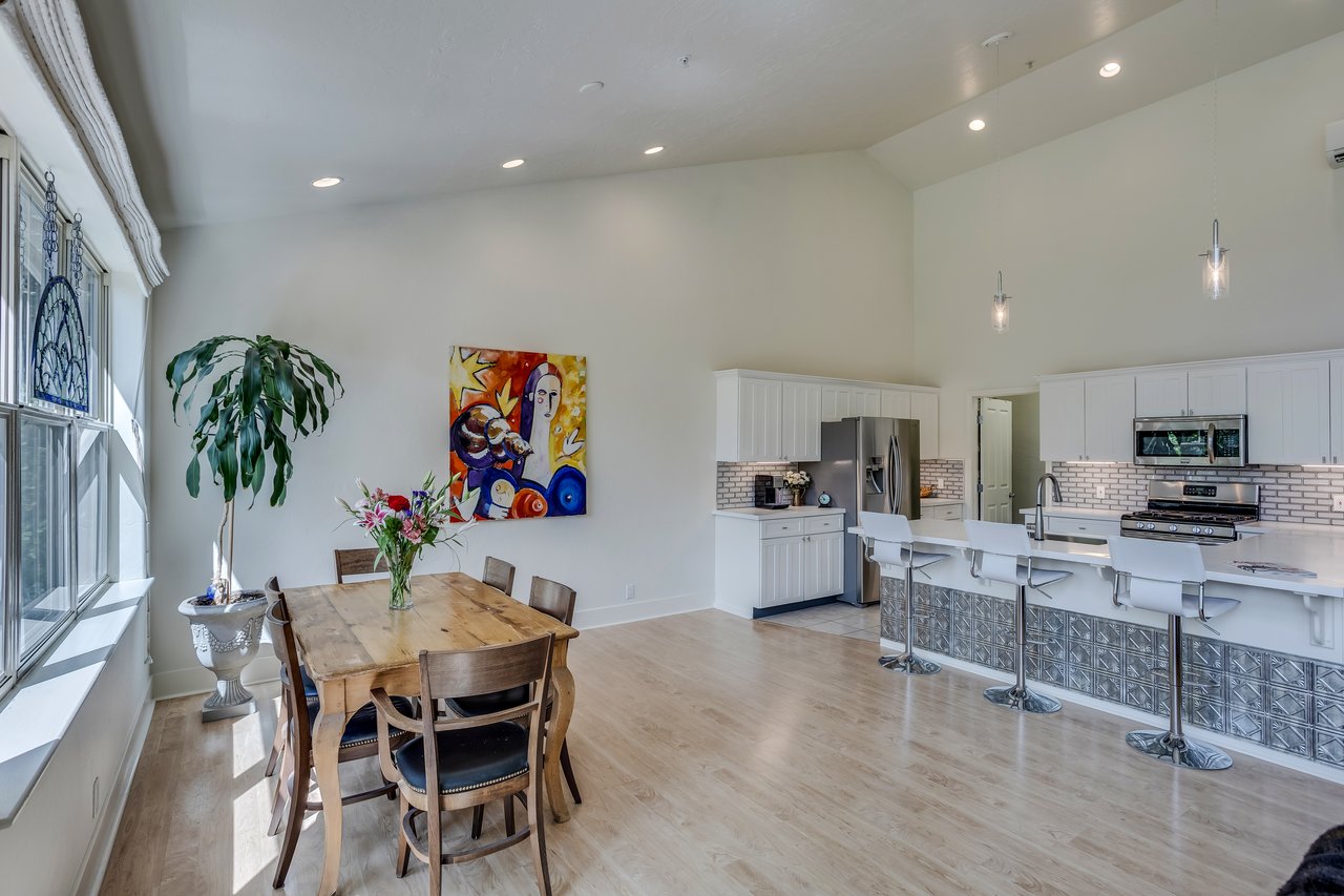 Luxury Living in the Heart of Willits