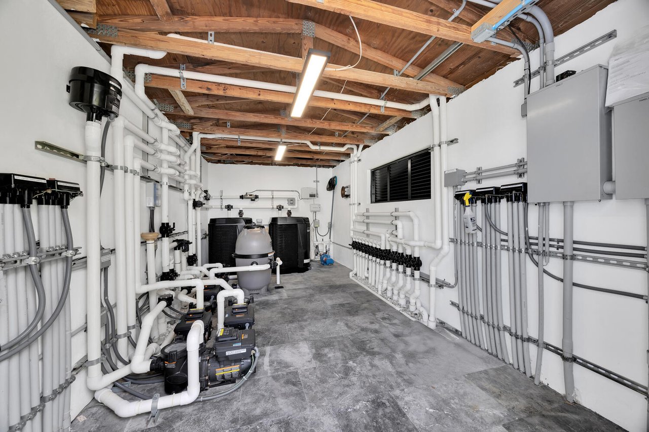 Your Private Resort - Everyday Of The Week