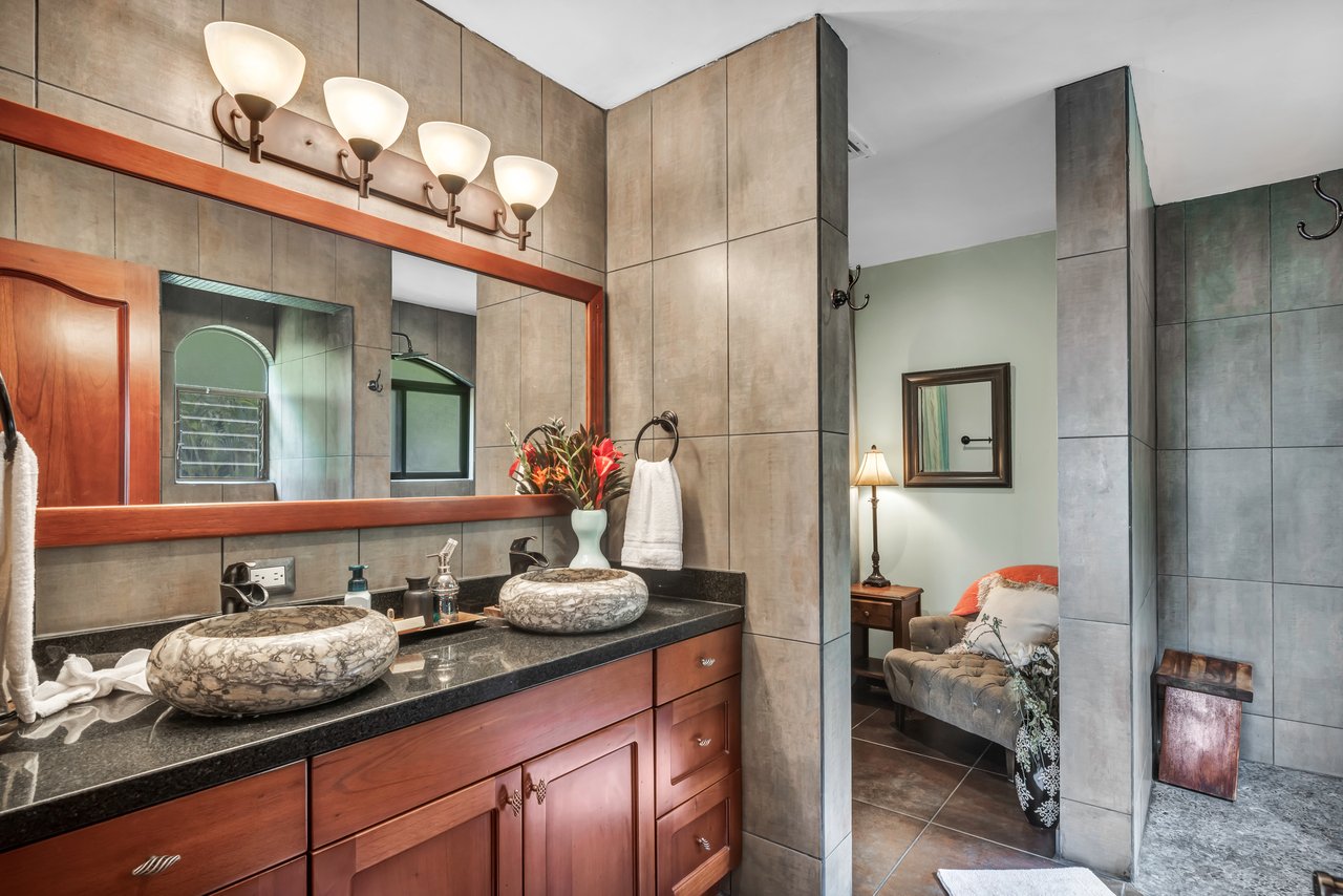 Gorgeous Ocean View 7 Acre Estate, Portalon