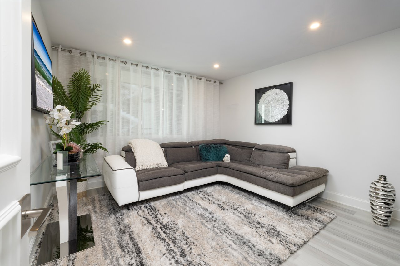 1585 S Coast # 31