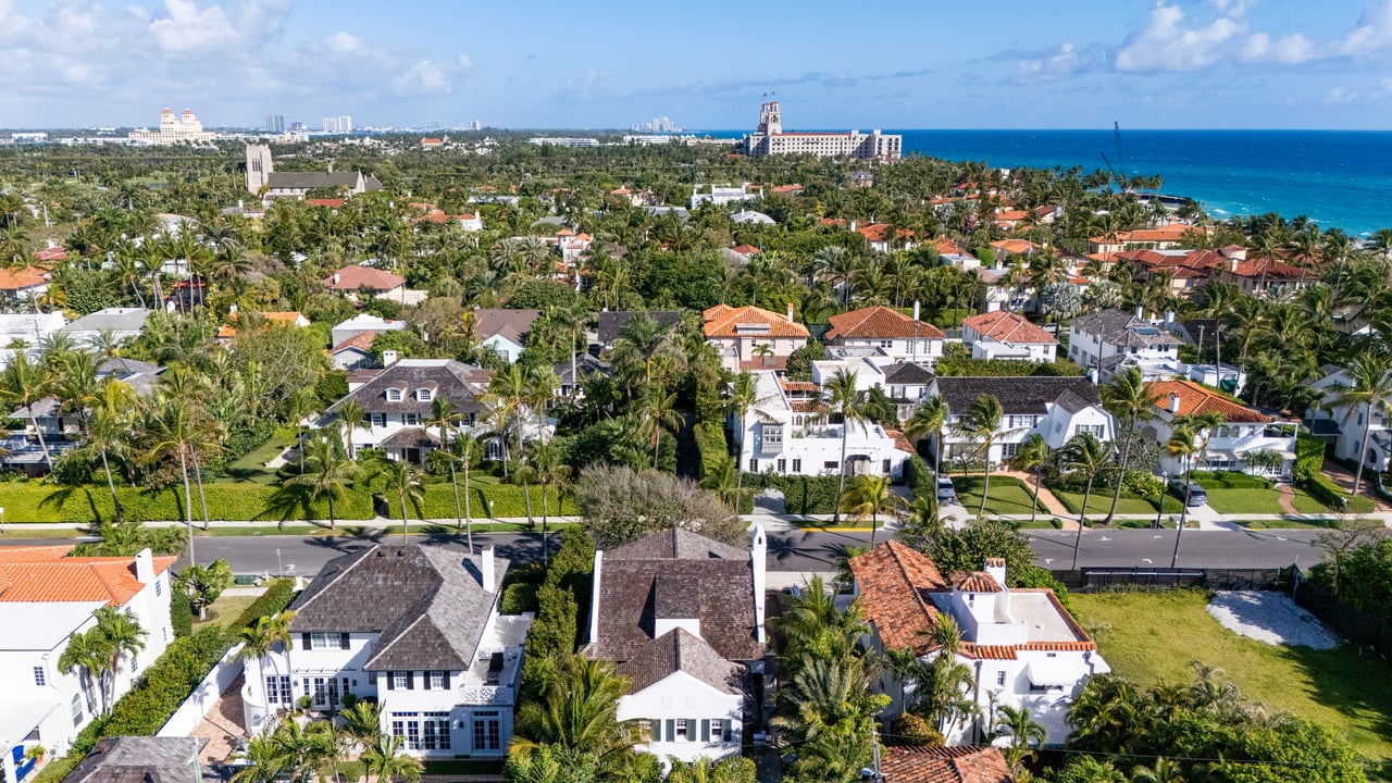 "Sea" Street Paradise