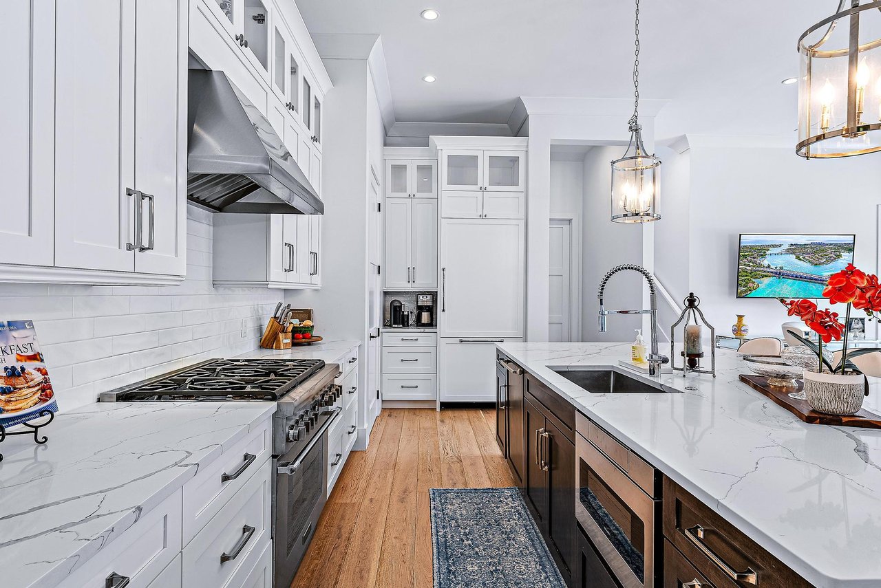 Luxury Modern Single Family Home For Rent North Palm Beach - Lynn Dachisen
