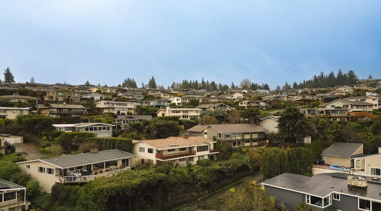 Does a Hillside View Still Matter in 2026? What South Bellevue Buyers Are Actually Paying For