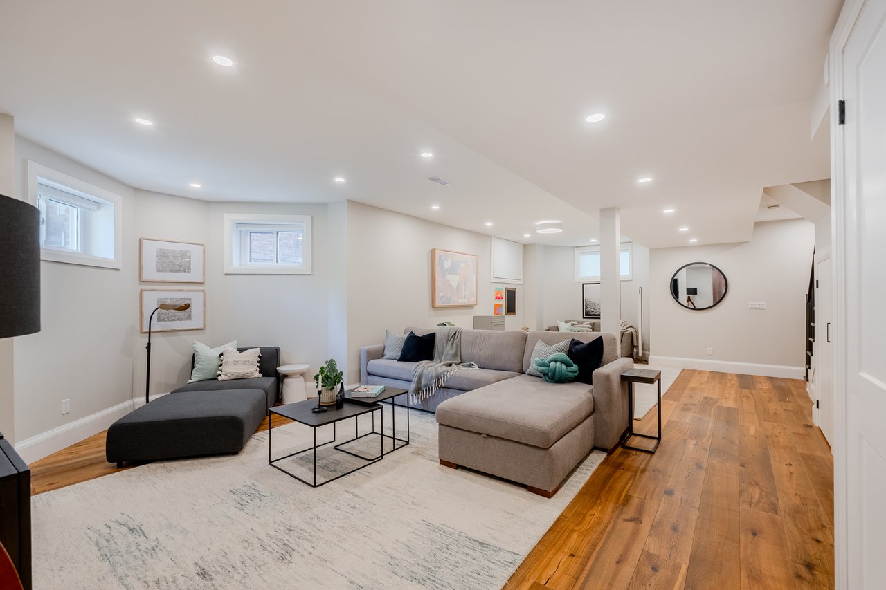 107 Lee Ave
