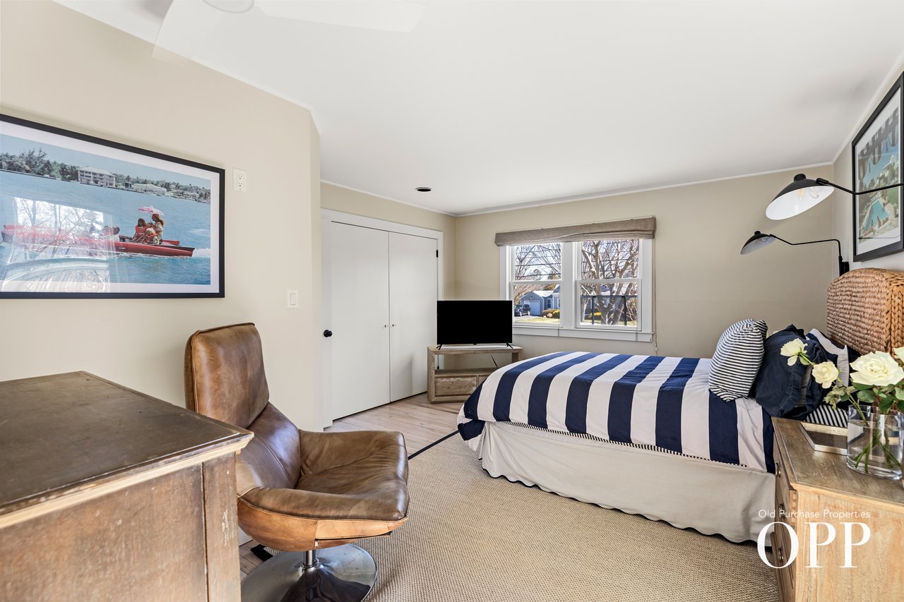 A Turnkey Mid-Century, Effortlessly Located in Bellport Village