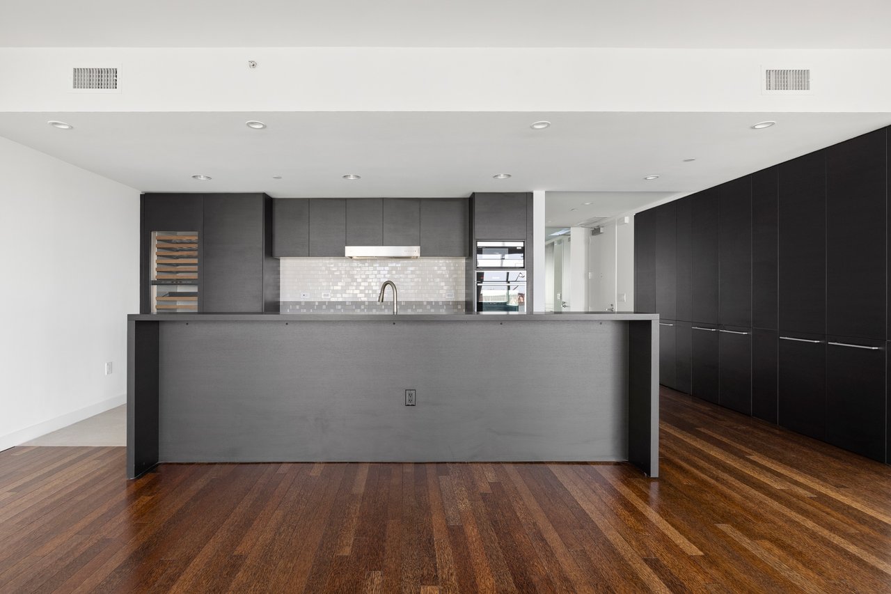 6250 Hollywood Blvd Unit: 12I