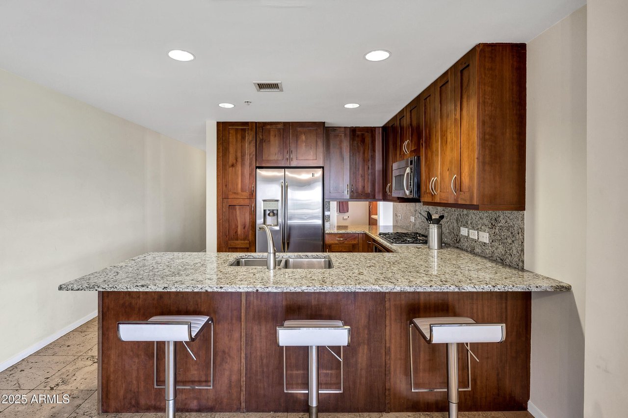 7141 E Rancho Vista Dr, #4005