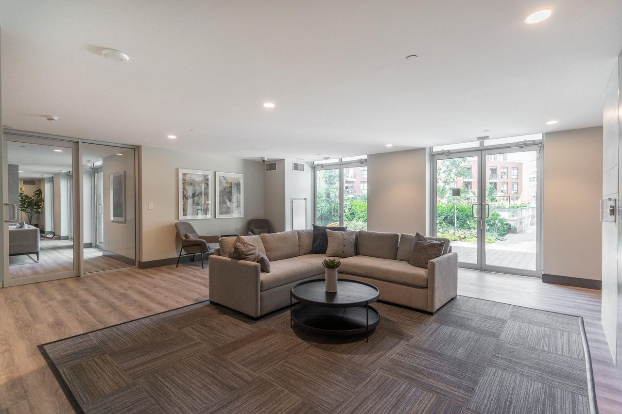 3581 E Kent Avenue N, #601