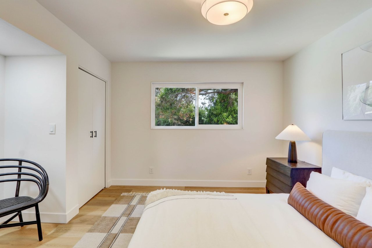 476 Jeanne Ct