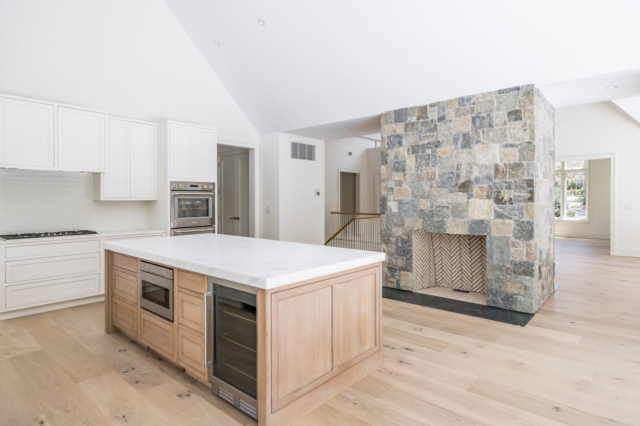 21 Ocean Pkwy, East Hampton