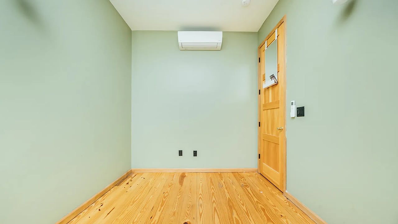 208 Starr Street 2L