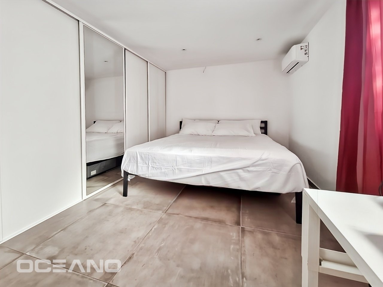 4-bedroom house with garden 