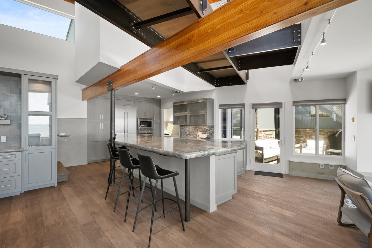 Striking Design on Cambria’s Coastline
