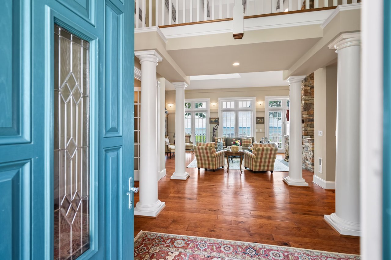 Front Entry & Great Room