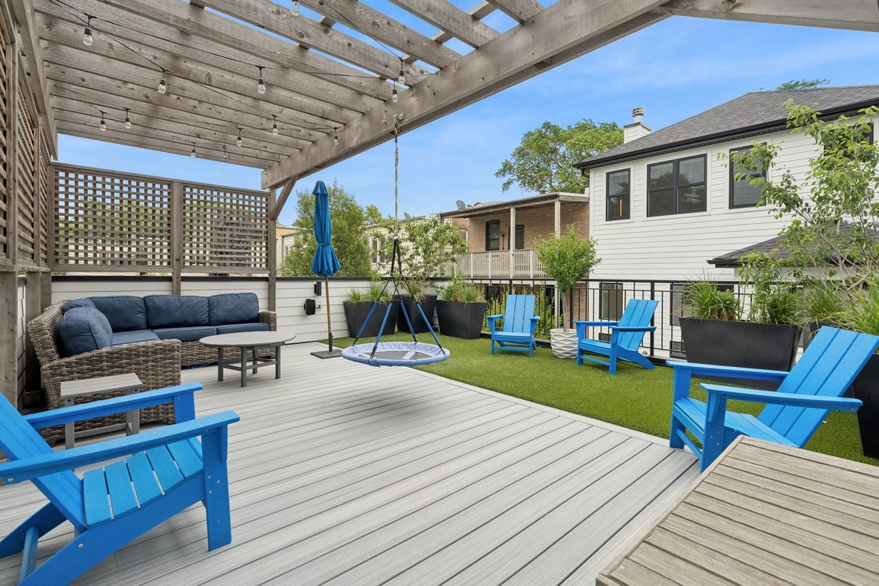 2026 W. Waveland- A North Center Gem!