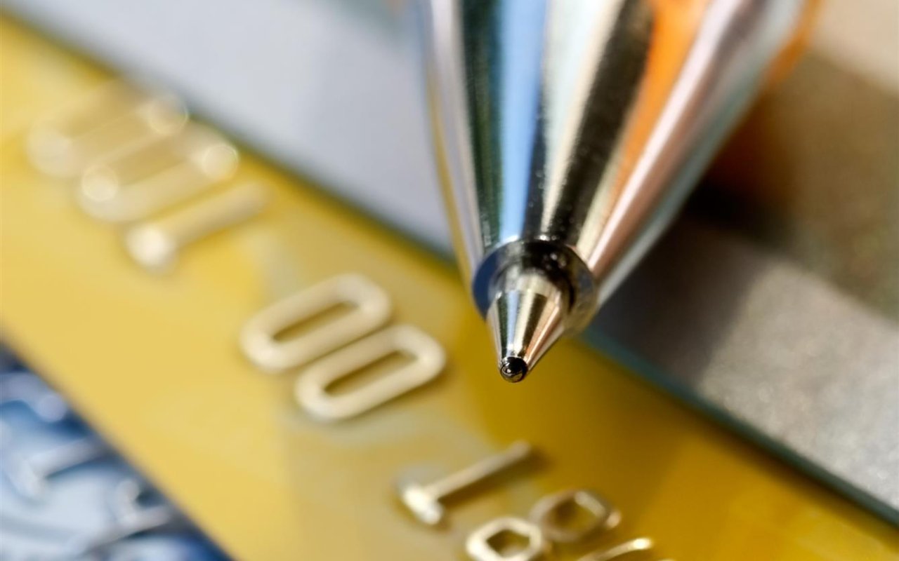 Some Experts Say Mortgage Rates May Fall Below 6%