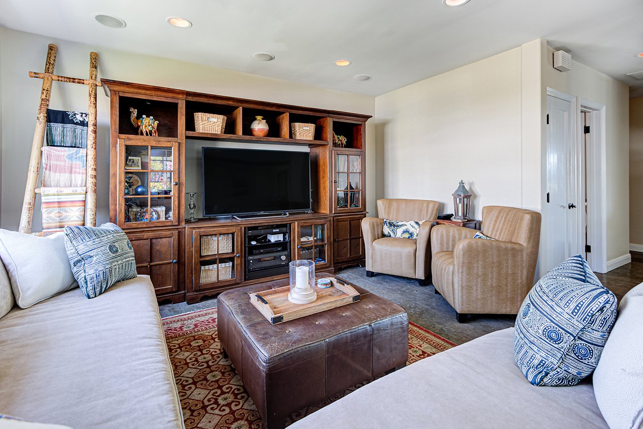 Hill Section View Home