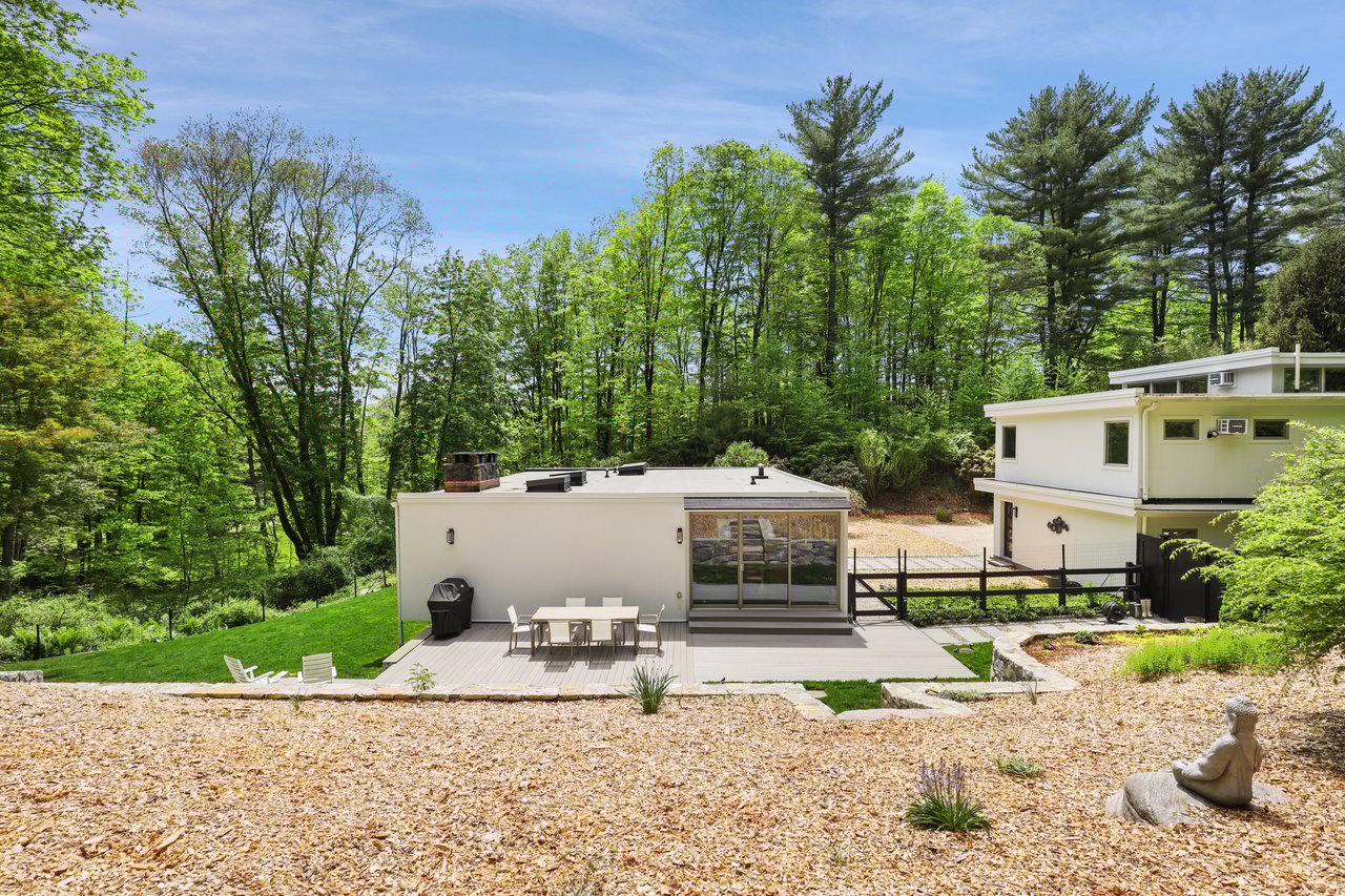 99 High Ridge Road