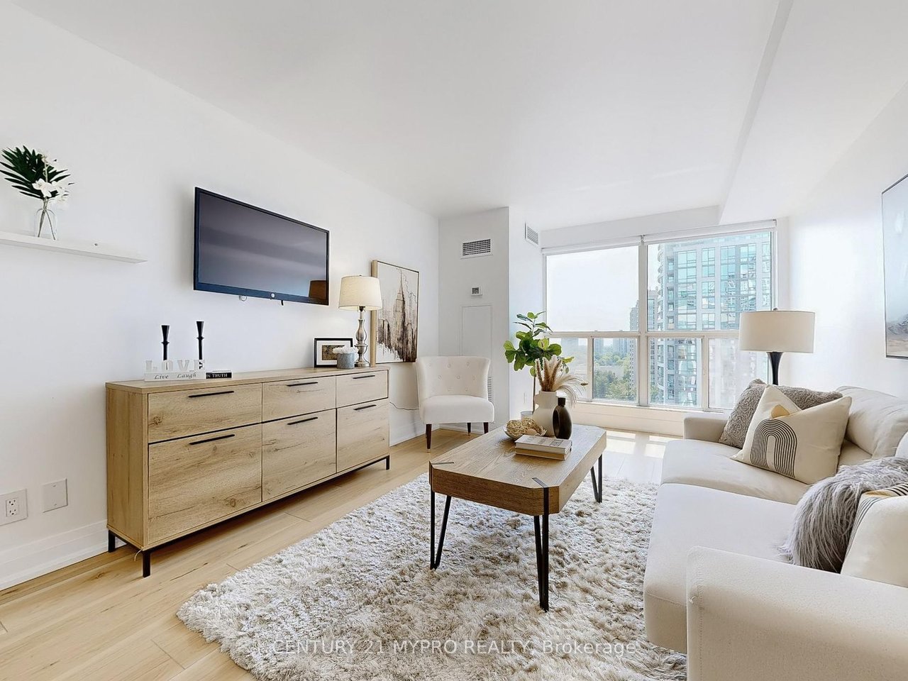 HOLLYWOOD PLAZA PENTHOUSE