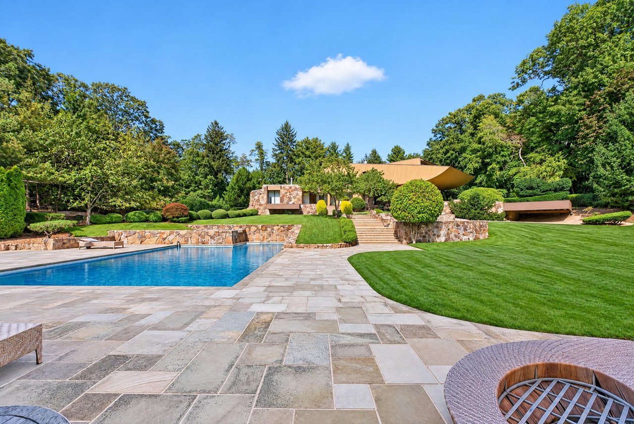 15 Horseshoe Road (Long Island)
