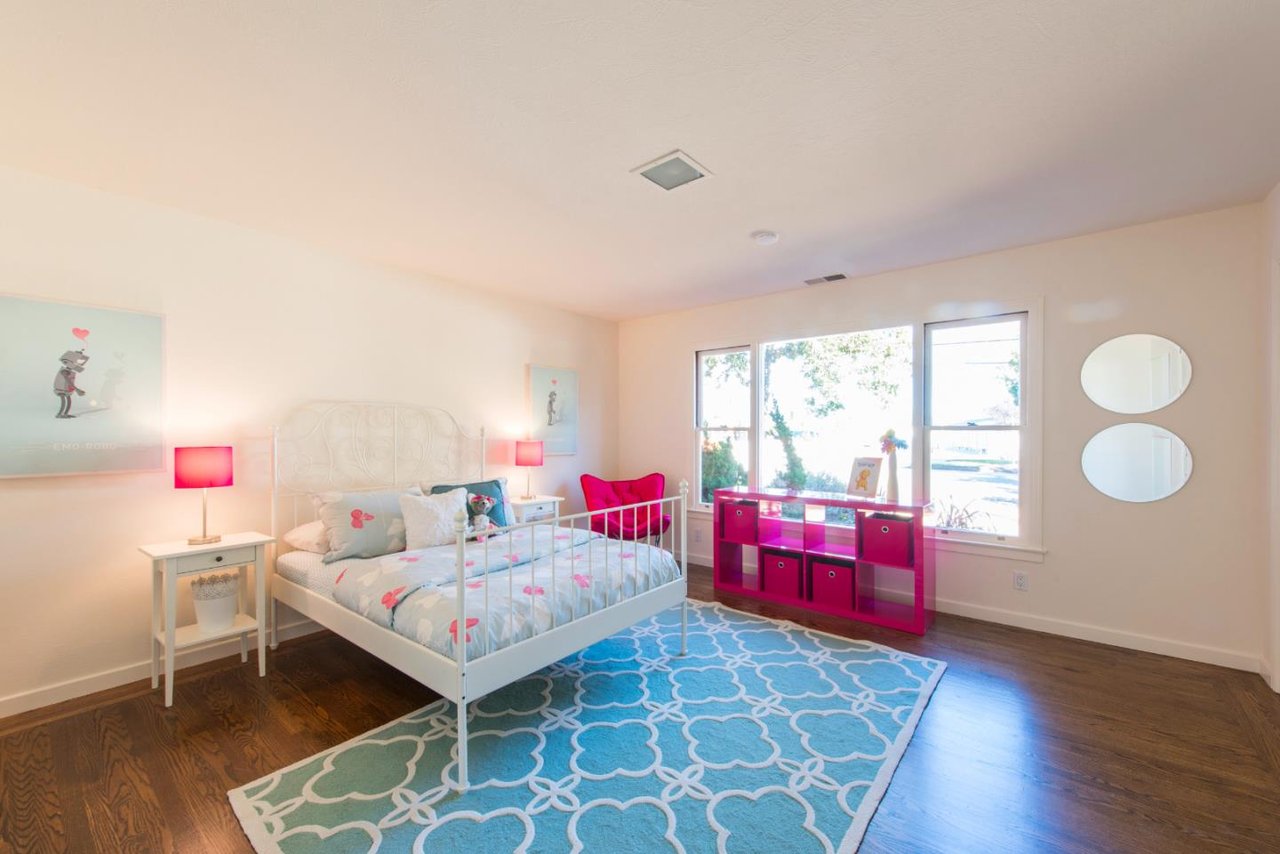 216 Almond Avenue