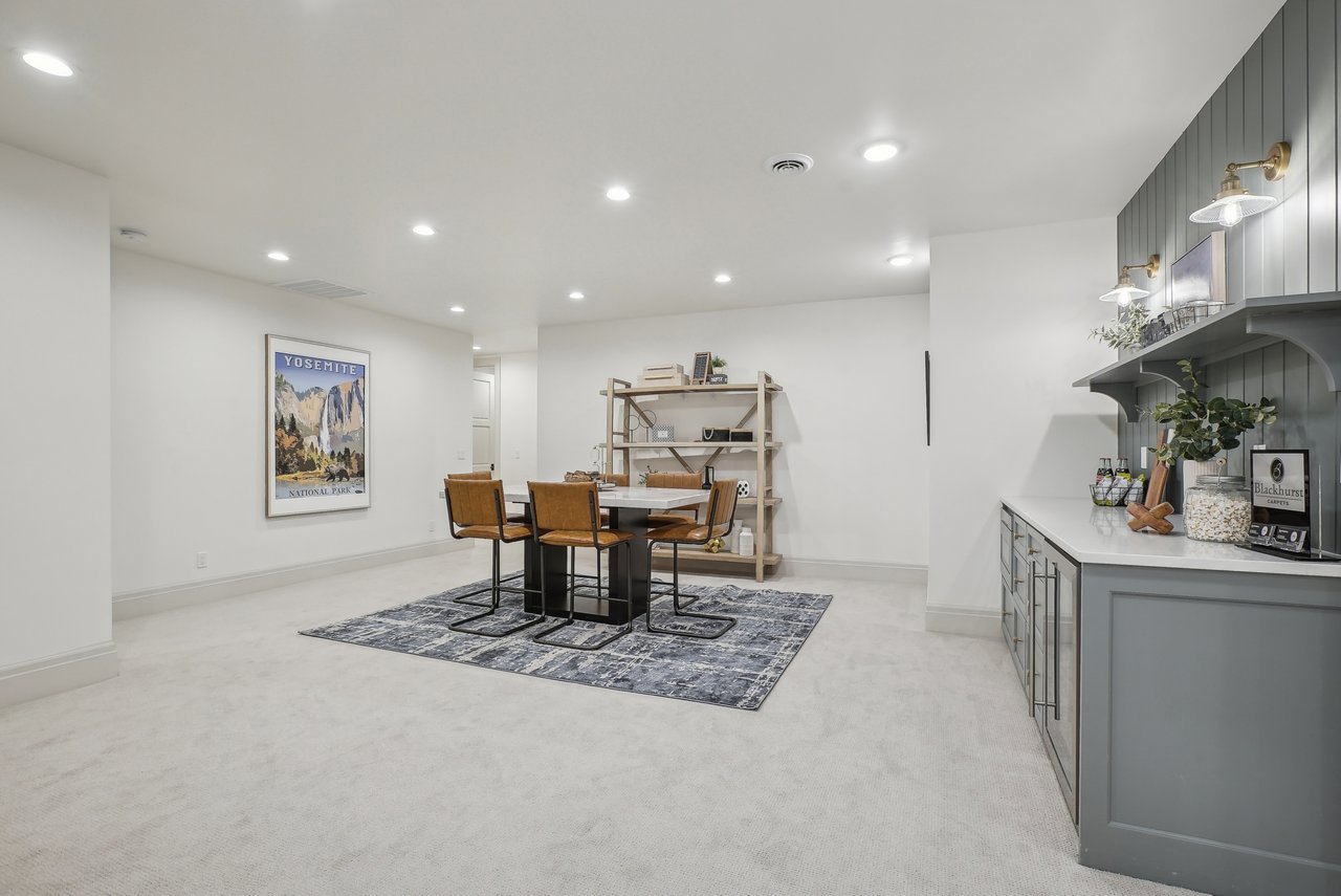 A Lifestyle Retreat in the Heart of Midway