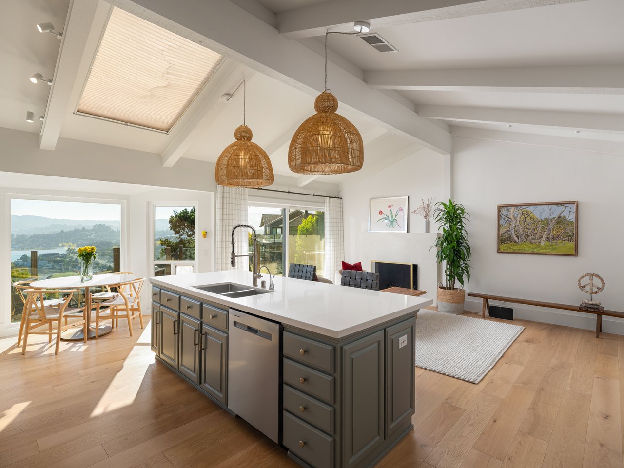 Expansive Bay Views